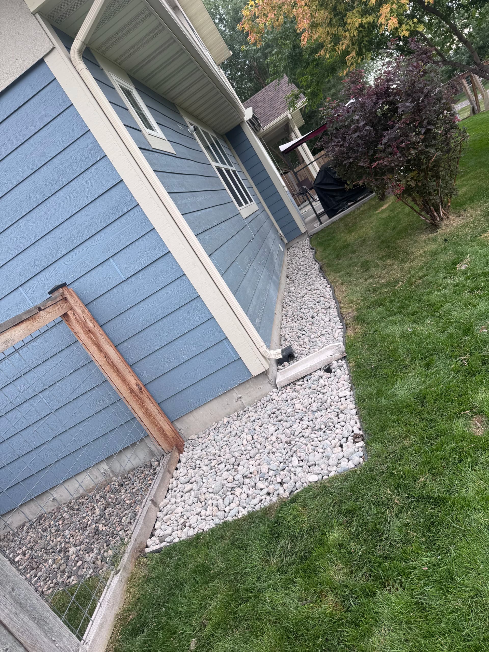 Gallery photos for Rock Bed Refresh That Actually Keeps Weeds Out: Image #2